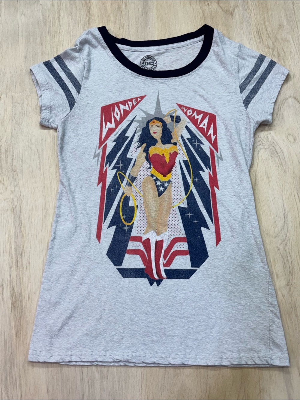 Wonder Woman Girls' Gray Graphic Costume‎ Tee XL